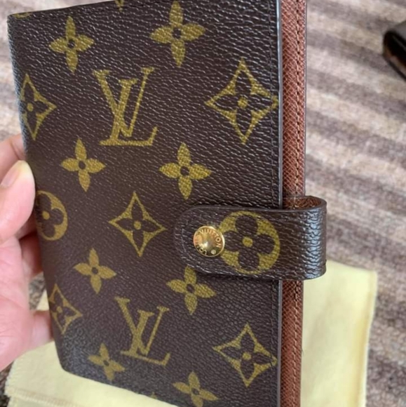 LV Mono Agenda Planner - Picture 2 of 13